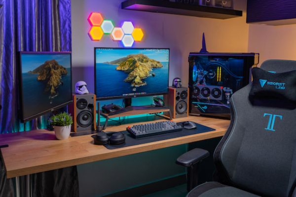 Top 8 Tech Gadgets 2022 Ferroque Systems Work From Home
